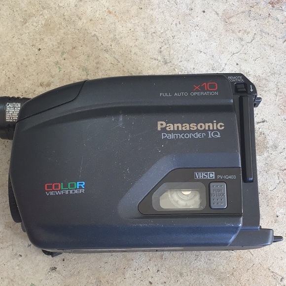 Video camera with storage bag - Picture 5 of 7